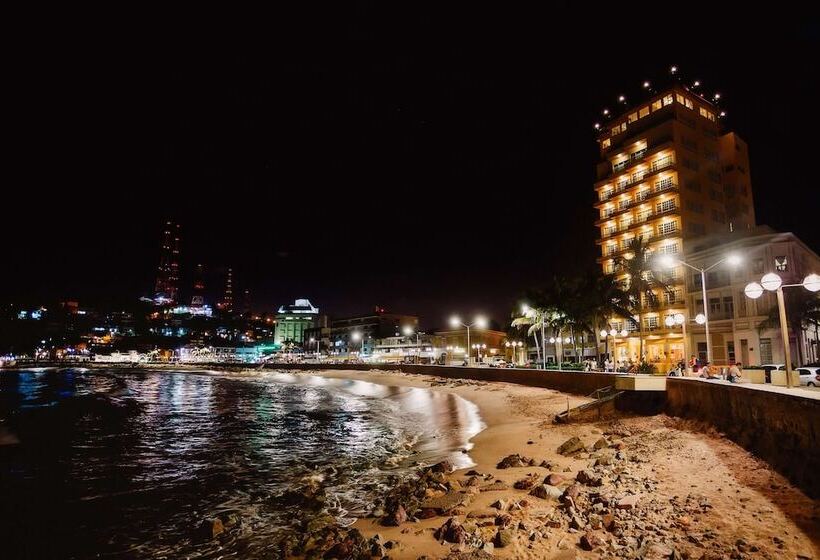 Отель Best Western Posada Freeman