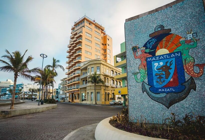 Отель Best Western Posada Freeman