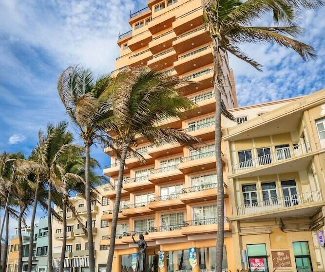 Отель Best Western Posada Freeman