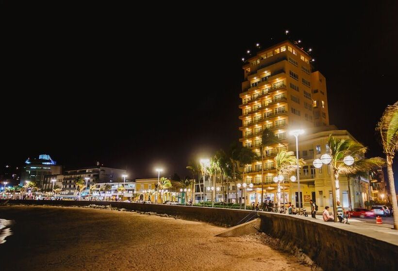 Отель Best Western Posada Freeman