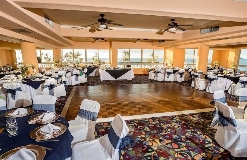 Отель Best Western Posada Freeman