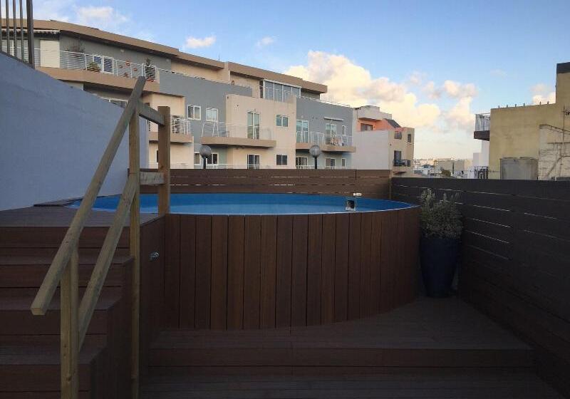 هتل Buccaneers Boutique Guest House