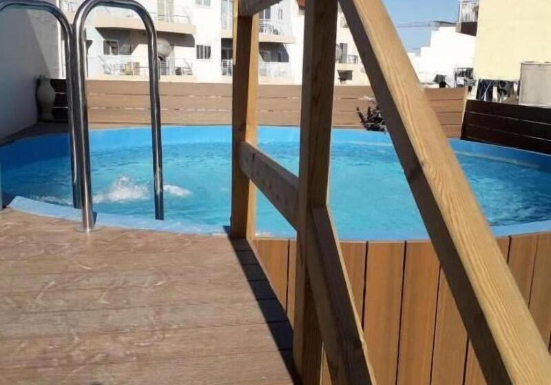 هتل Buccaneers Boutique Guest House