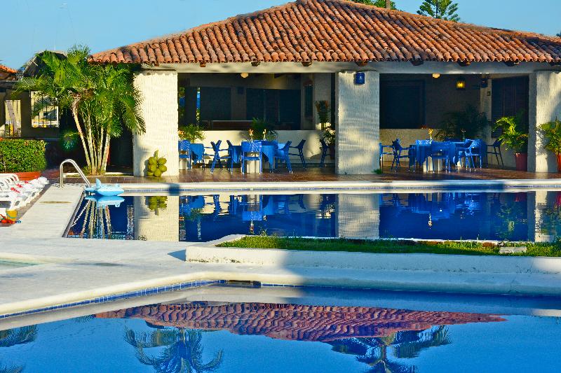 Cabo Blanco Hotel And Marina