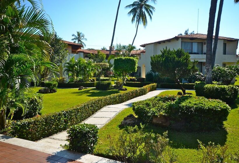 Cabo Blanco Hotel And Marina