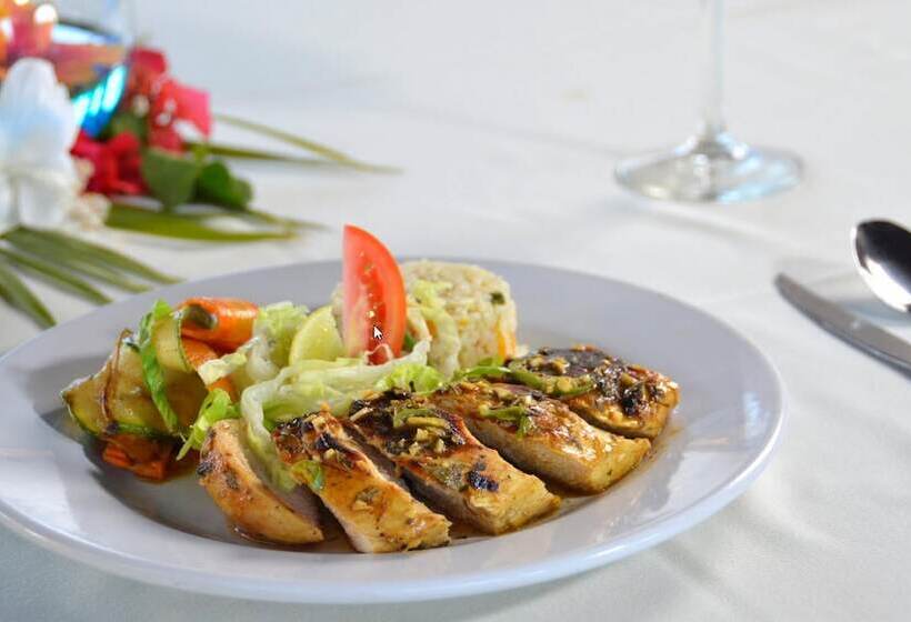 Cabo Blanco Hotel And Marina