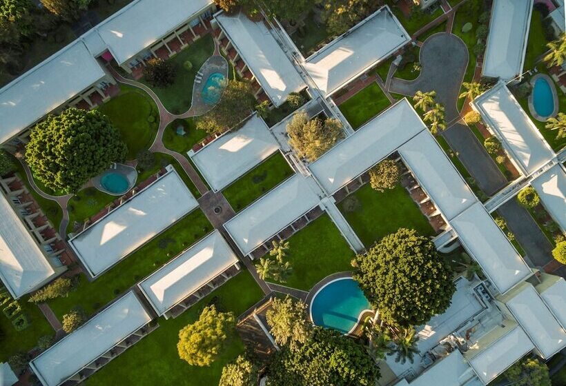 Отель Camino Real Guadalajara