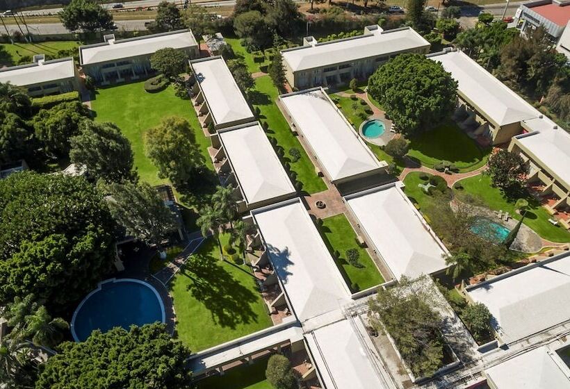 Отель Camino Real Guadalajara