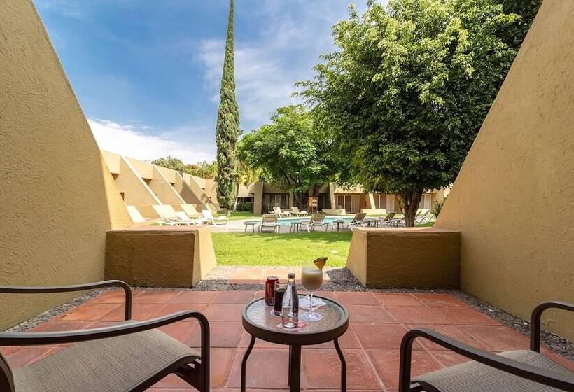 Отель Camino Real Guadalajara