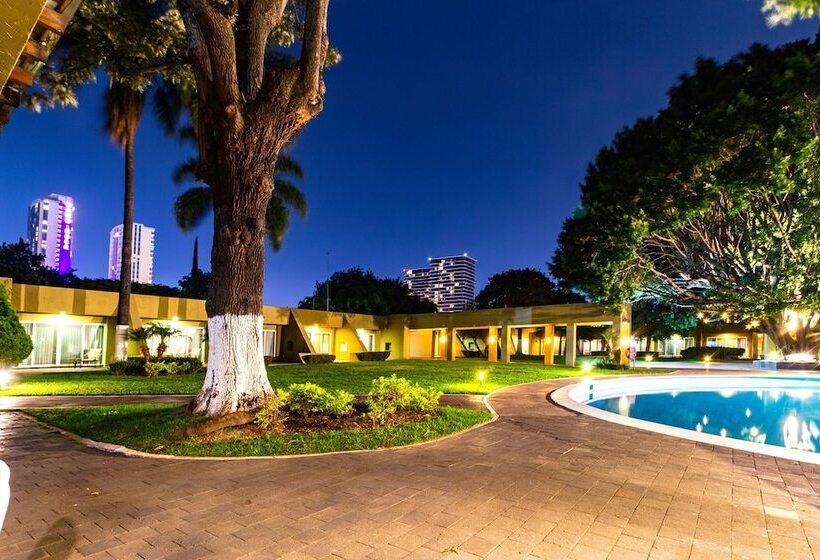 Отель Camino Real Guadalajara