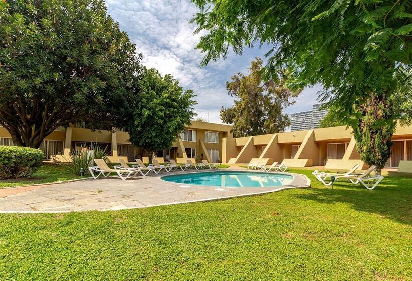 Отель Camino Real Guadalajara