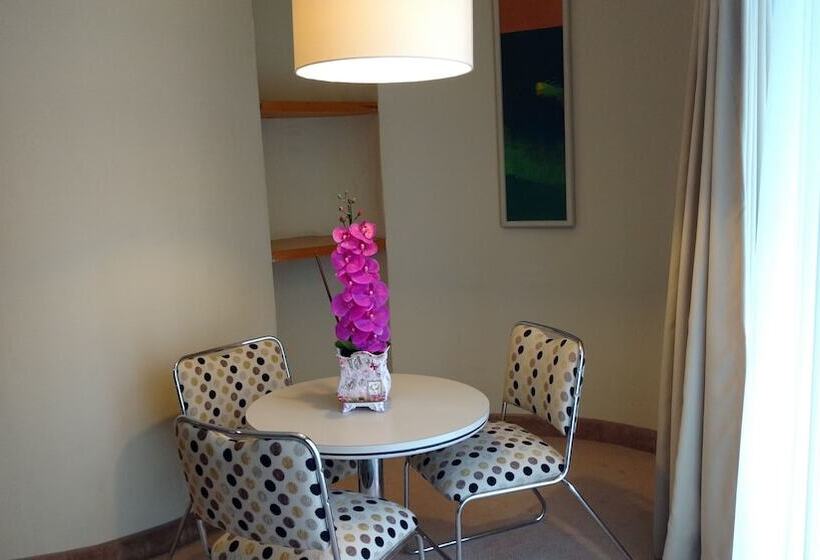 هتل Century Reforma