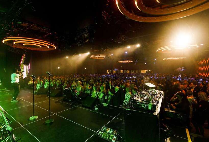 Clarion Hotel The Hub