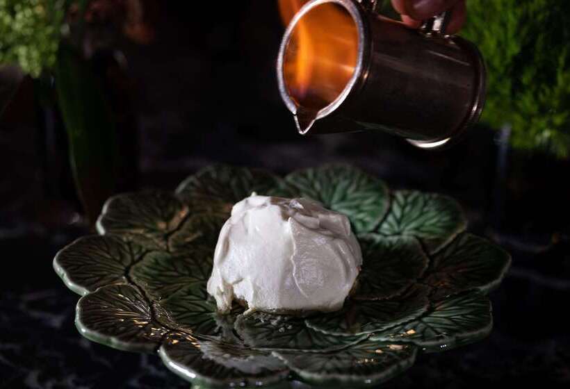 Clarion Hotel The Hub