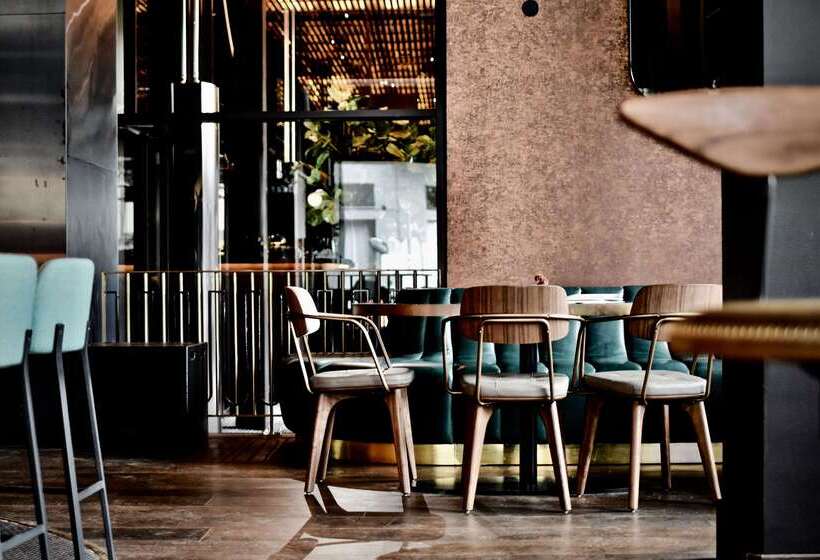 Clarion Hotel The Hub