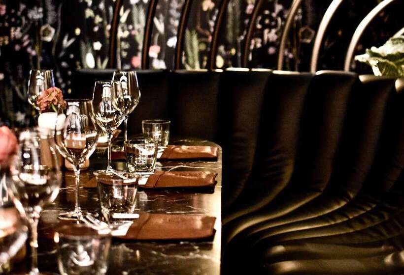 Clarion Hotel The Hub