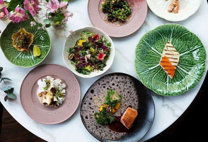 Clarion Hotel The Hub