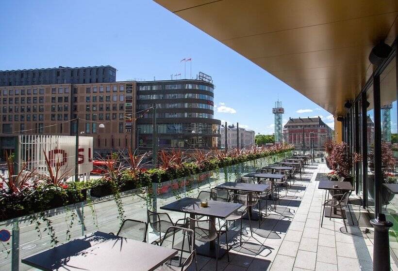 Clarion Hotel The Hub