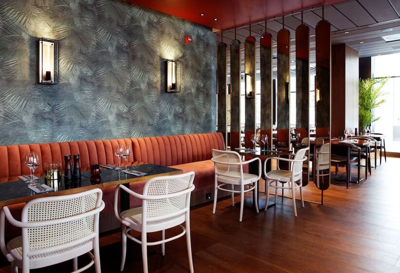 Clarion Hotel The Hub