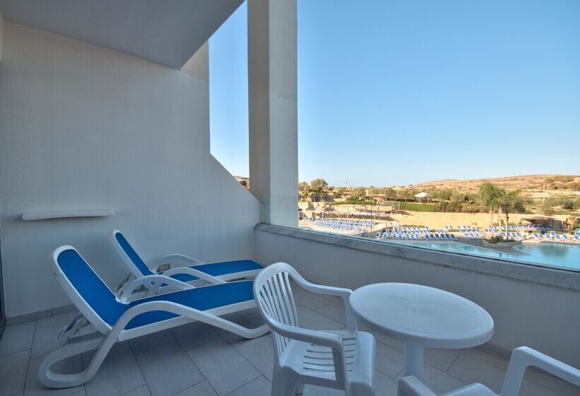 هتل Db Seabank Resort + Spa All Inclusive