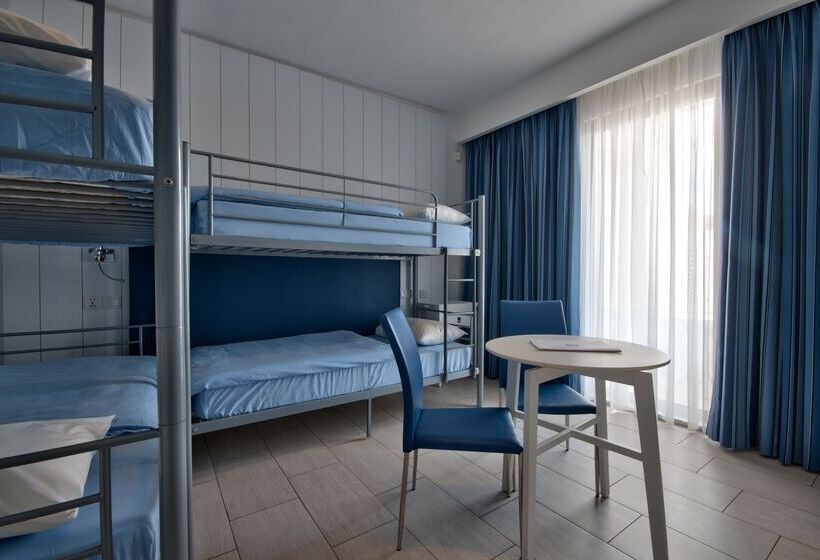 هتل Db Seabank Resort + Spa All Inclusive