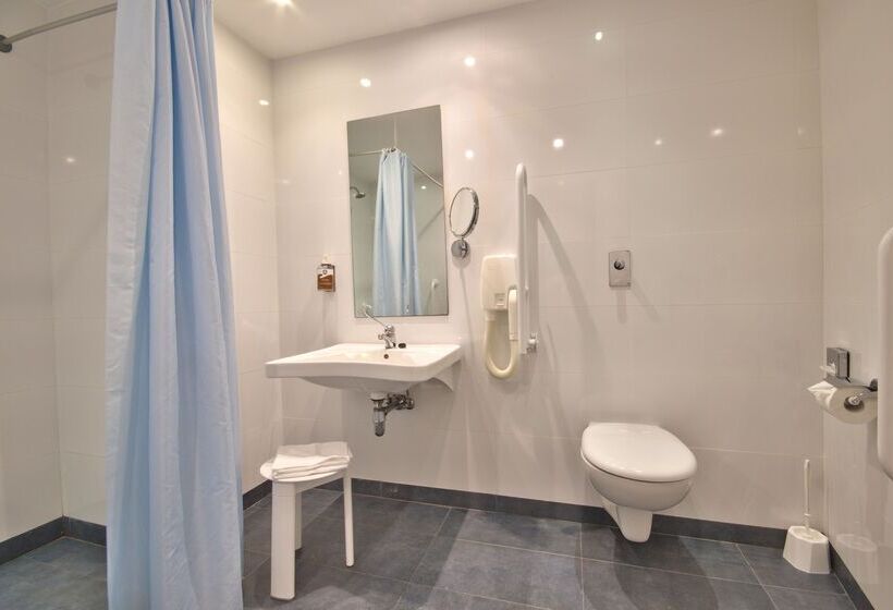 هتل Db Seabank Resort + Spa All Inclusive