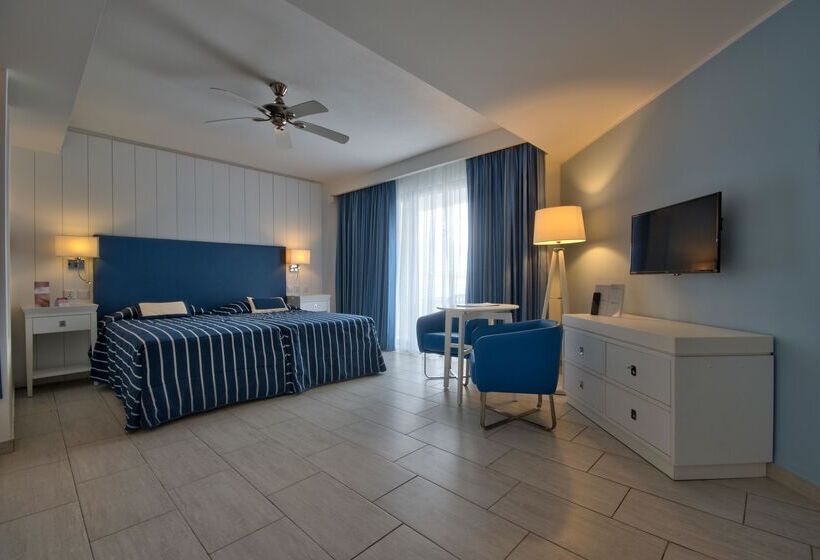 هتل Db Seabank Resort + Spa All Inclusive