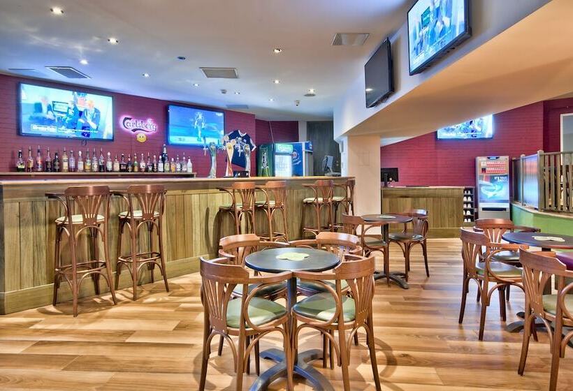 هتل Db Seabank Resort + Spa All Inclusive