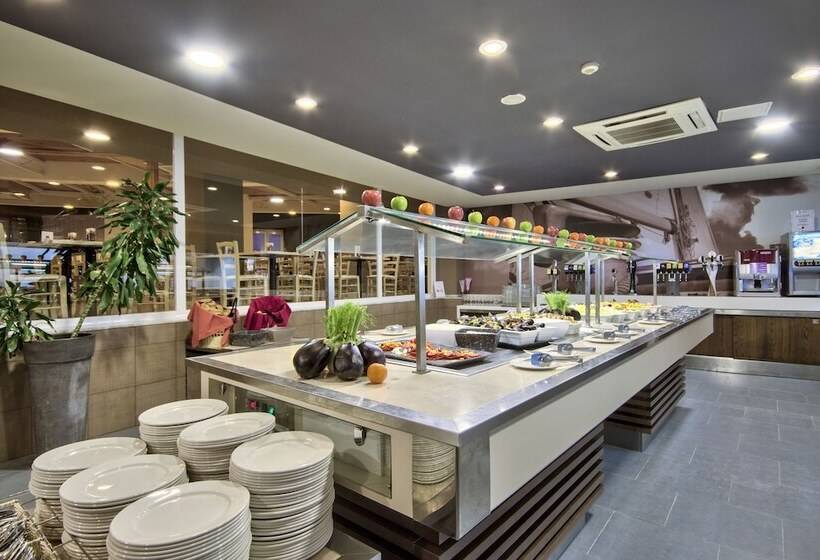 هتل Db Seabank Resort + Spa All Inclusive