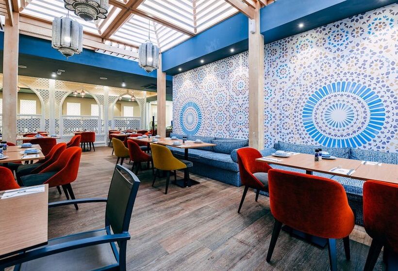 هتل Db Seabank Resort + Spa All Inclusive