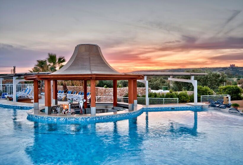 هتل Db Seabank Resort + Spa All Inclusive