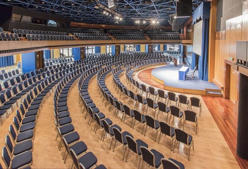 هتل Doubletree by Hilton Malta