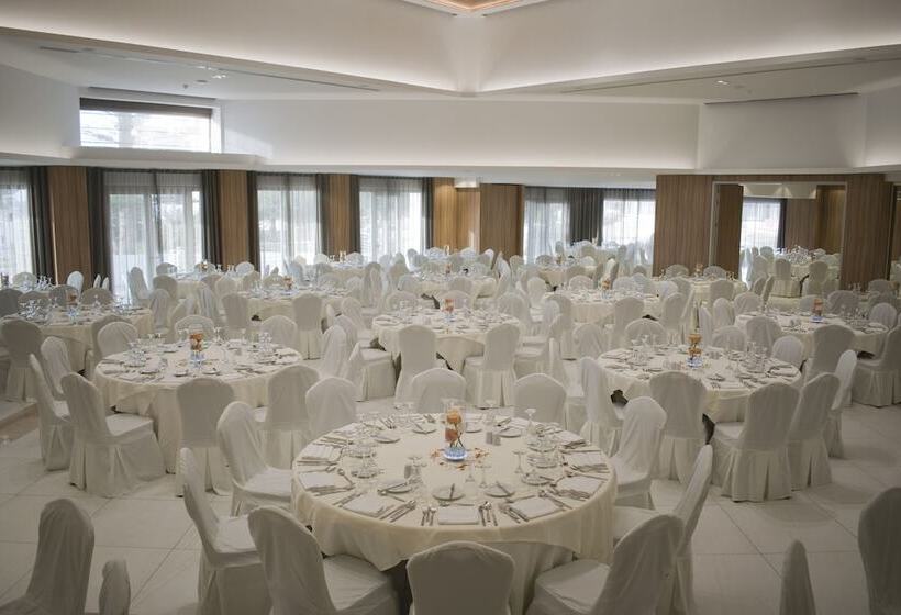 هتل Doubletree by Hilton Malta