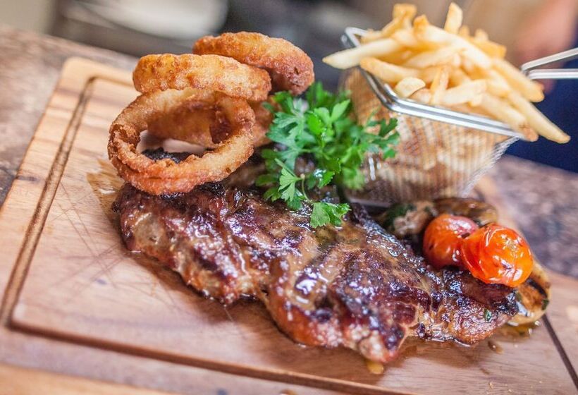 هتل Doubletree by Hilton Malta