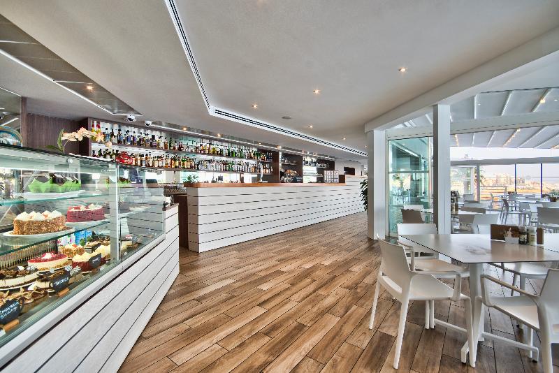 هتل Doubletree by Hilton Malta