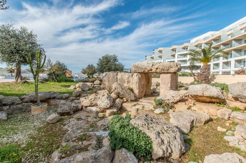 هتل Doubletree by Hilton Malta