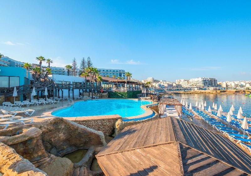 هتل Doubletree by Hilton Malta