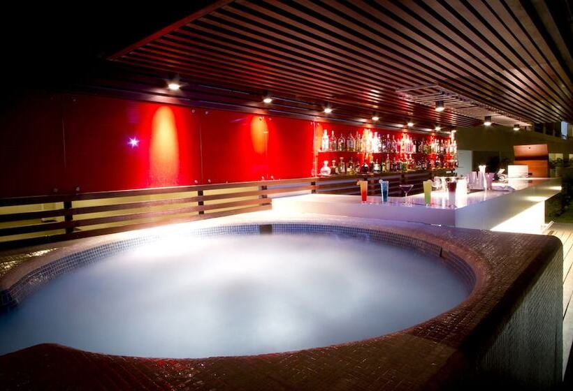 فندق Emporio Mazatlan