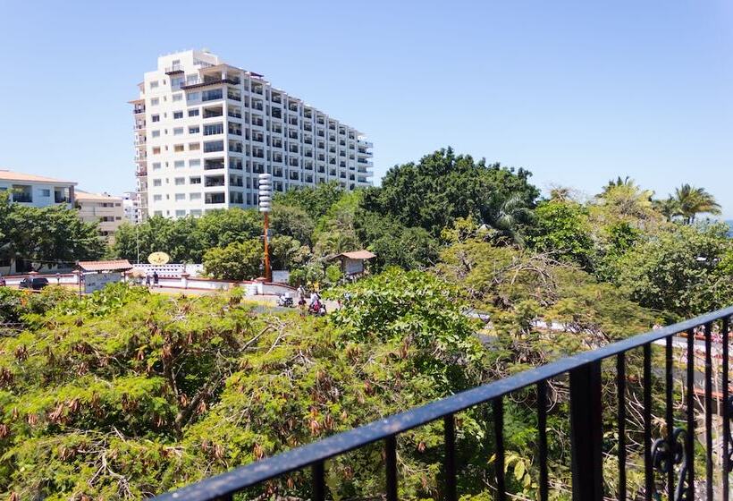 فندق Encino Malecon Centro Puerto Vallarta