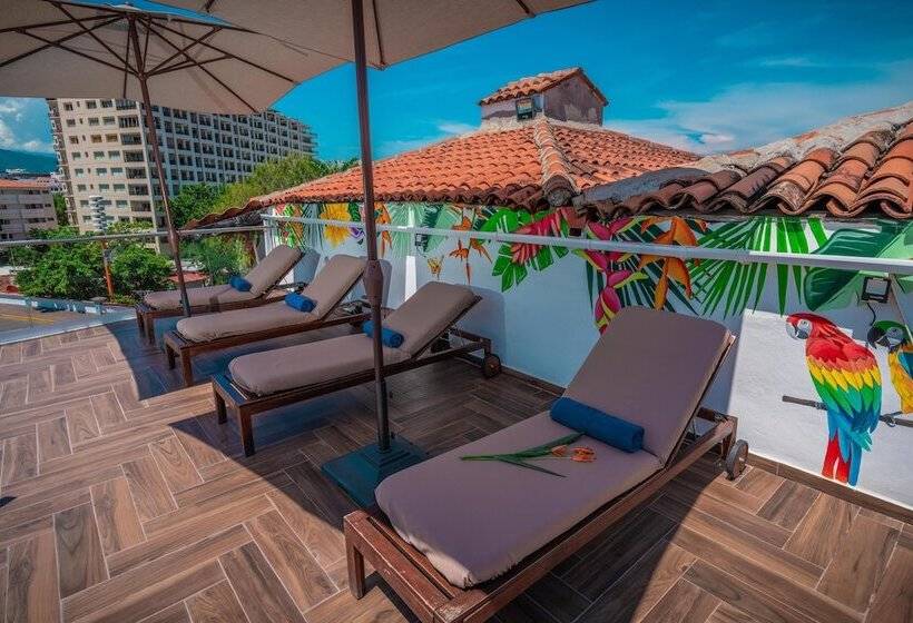 فندق Encino Malecon Centro Puerto Vallarta