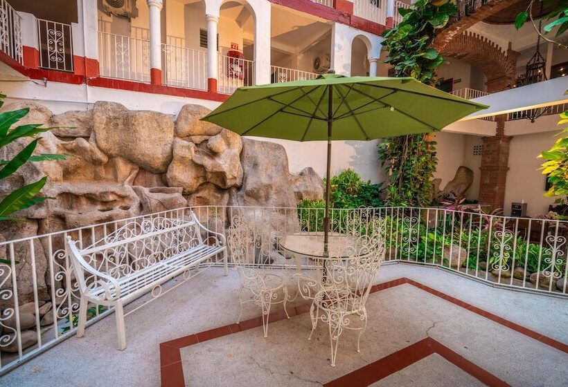 فندق Encino Malecon Centro Puerto Vallarta