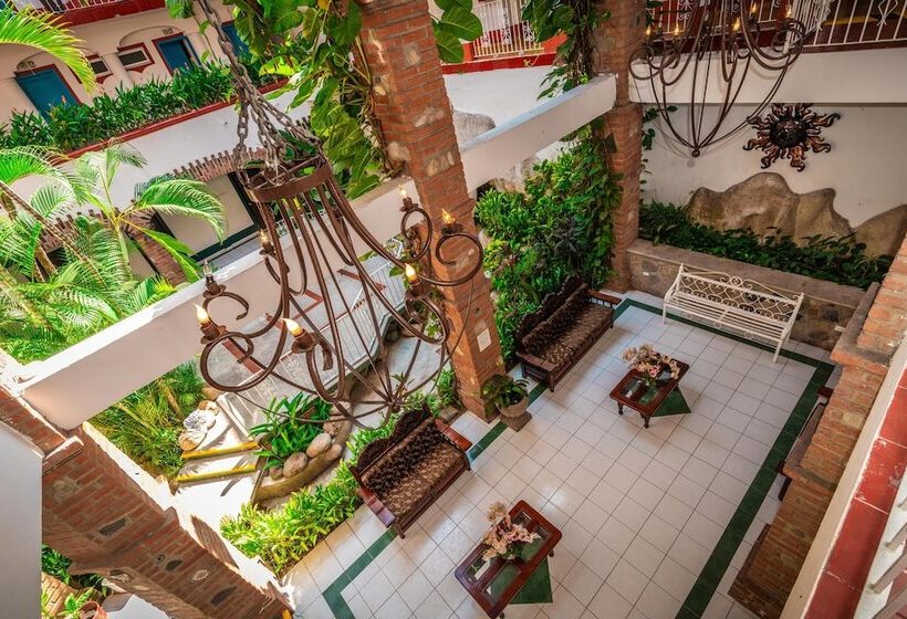 فندق Encino Malecon Centro Puerto Vallarta
