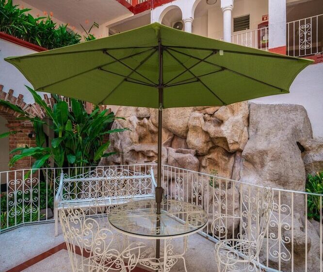 فندق Encino Malecon Centro Puerto Vallarta