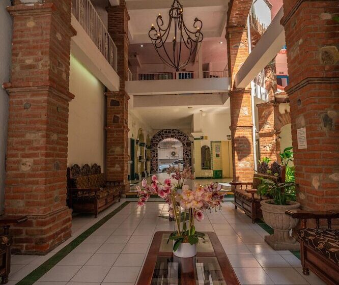 فندق Encino Malecon Centro Puerto Vallarta