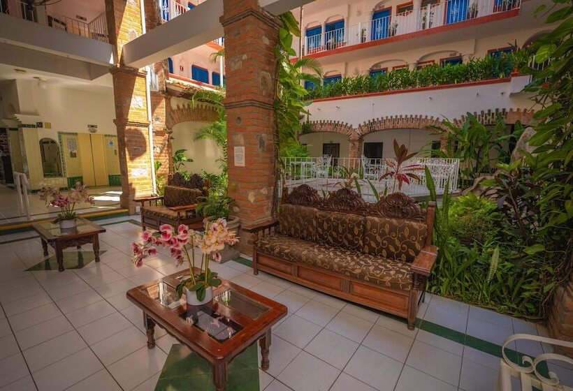 فندق Encino Malecon Centro Puerto Vallarta
