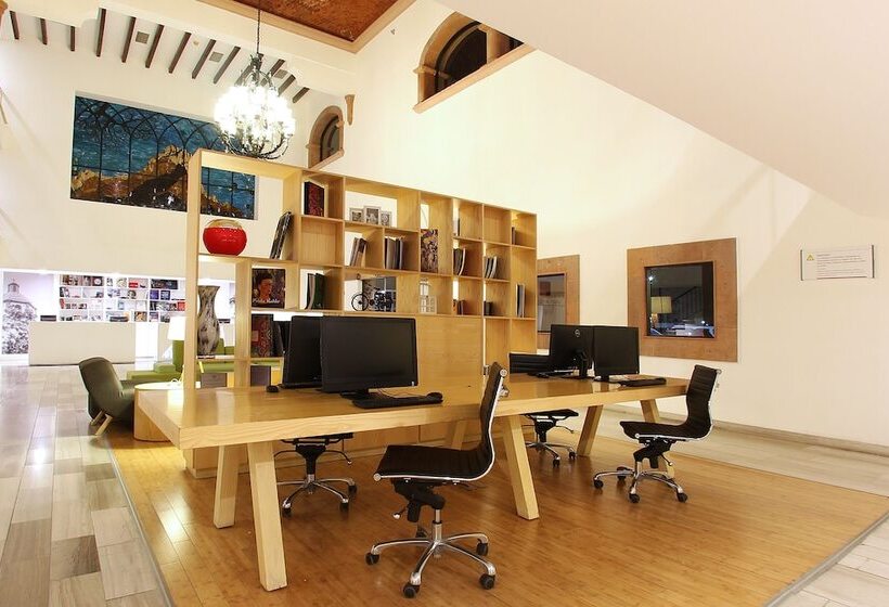 Отель Fiesta Inn Queretaro