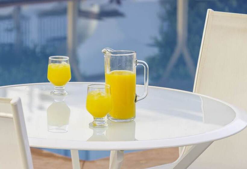 Отель Fiesta Inn Queretaro