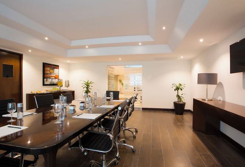 هتل Campeche Malecon