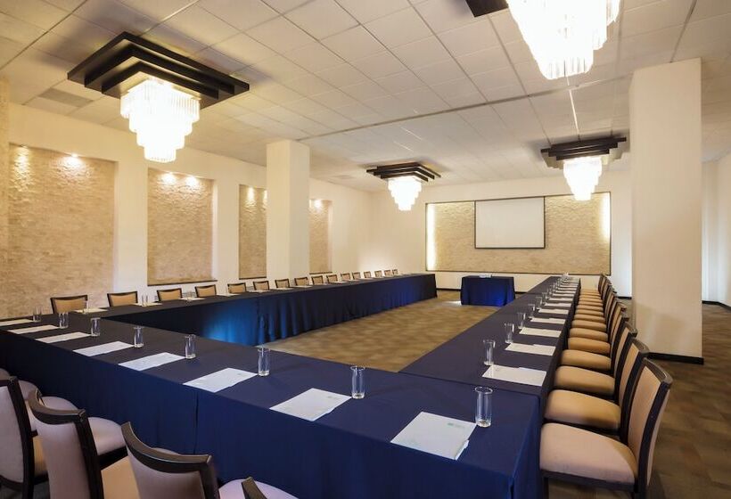 هتل Campeche Malecon