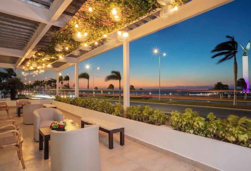 هتل Campeche Malecon